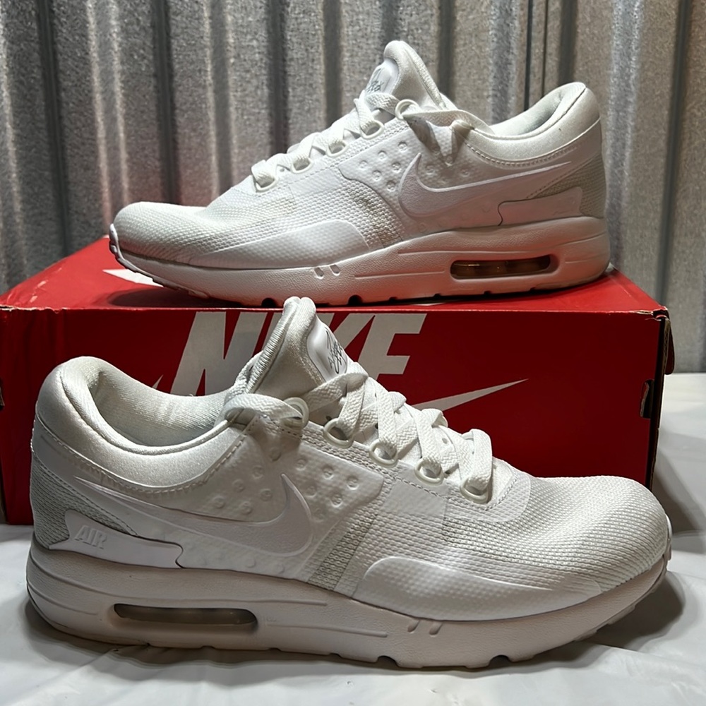 Nike Men’s Air Max Zero Size 8.5